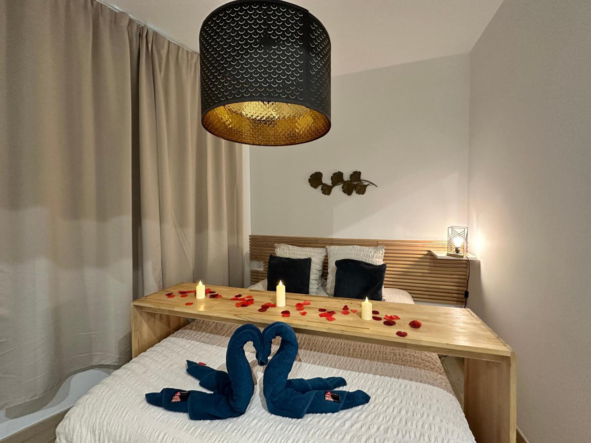Mieuxqualhotel Jacuzzi Privatif La Parenthese Bordeaux Kültér fotó