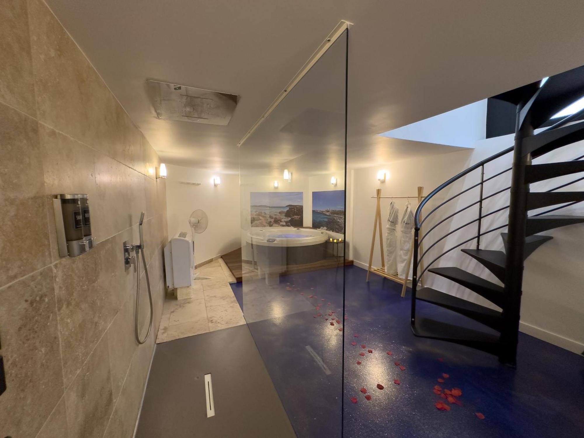 Mieuxqualhotel Jacuzzi Privatif La Parenthese Bordeaux Kültér fotó